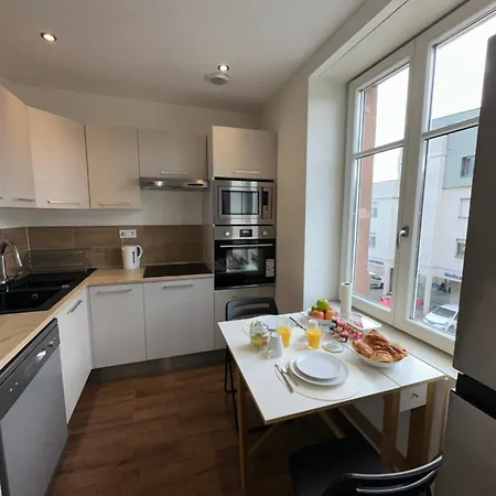 # Le 3 # Joli T3 Centre, Neuf, Calme Et Equipe Appartement *